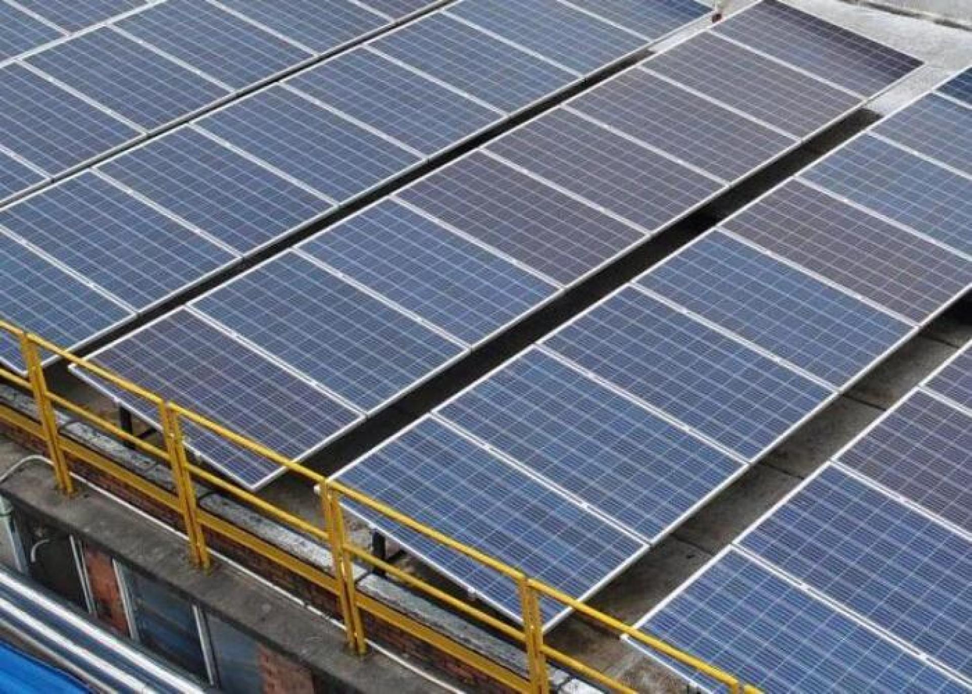 Transición energética se consolidaría en dos décadas, según experto