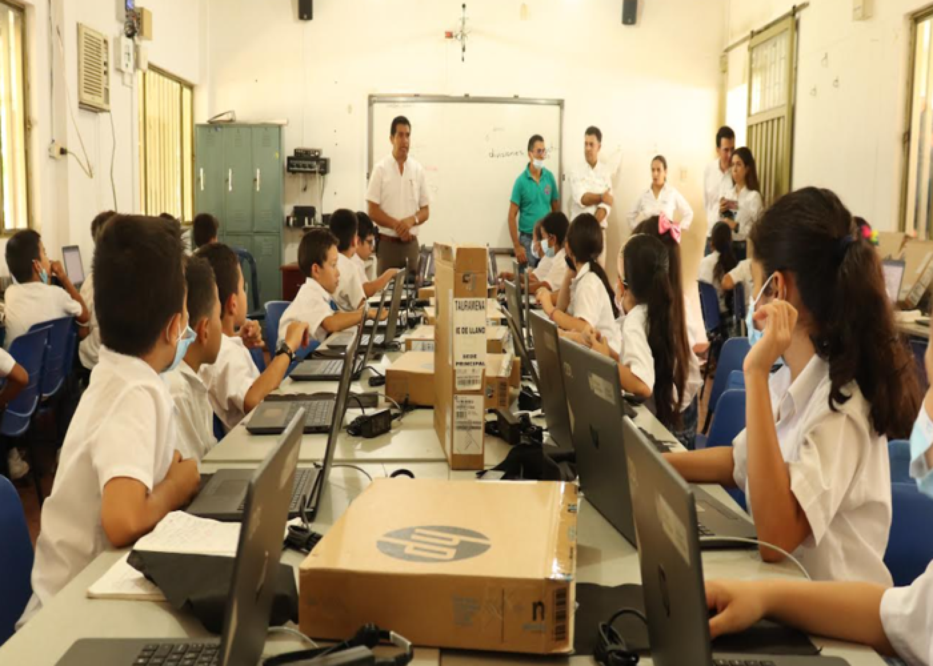 Oleoducto de los Llanos Orientales (ODL) y Oleoducto Bicentenario de Colombia (OBC) entregaron 12.013 elementos de dotación tecnológica a 57 sedes educativas de Casanare
