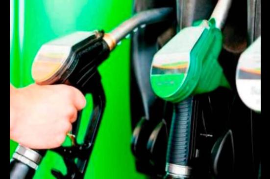 Cada mes, Colombia consume alrededor de 428 millones de galones de combustible